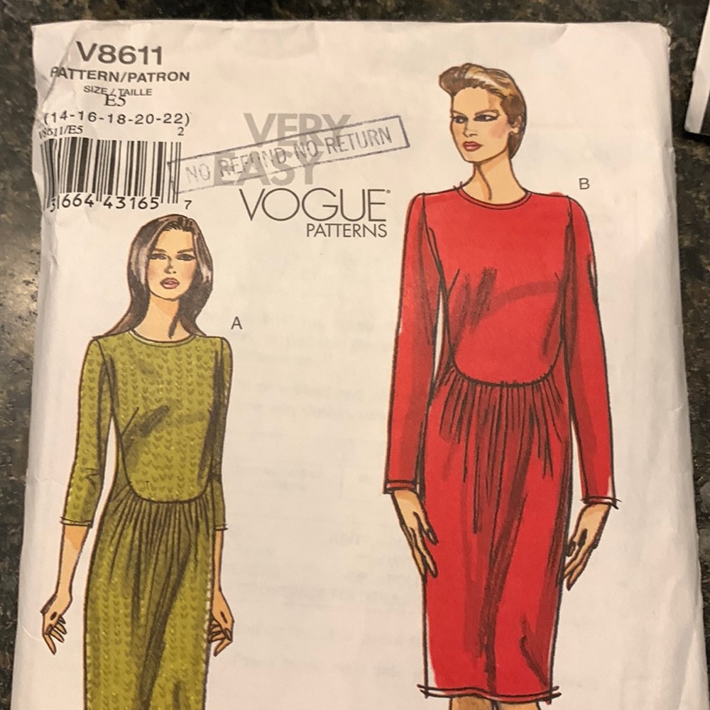 Very Easy Vogue Pattern in several sizes,  unused